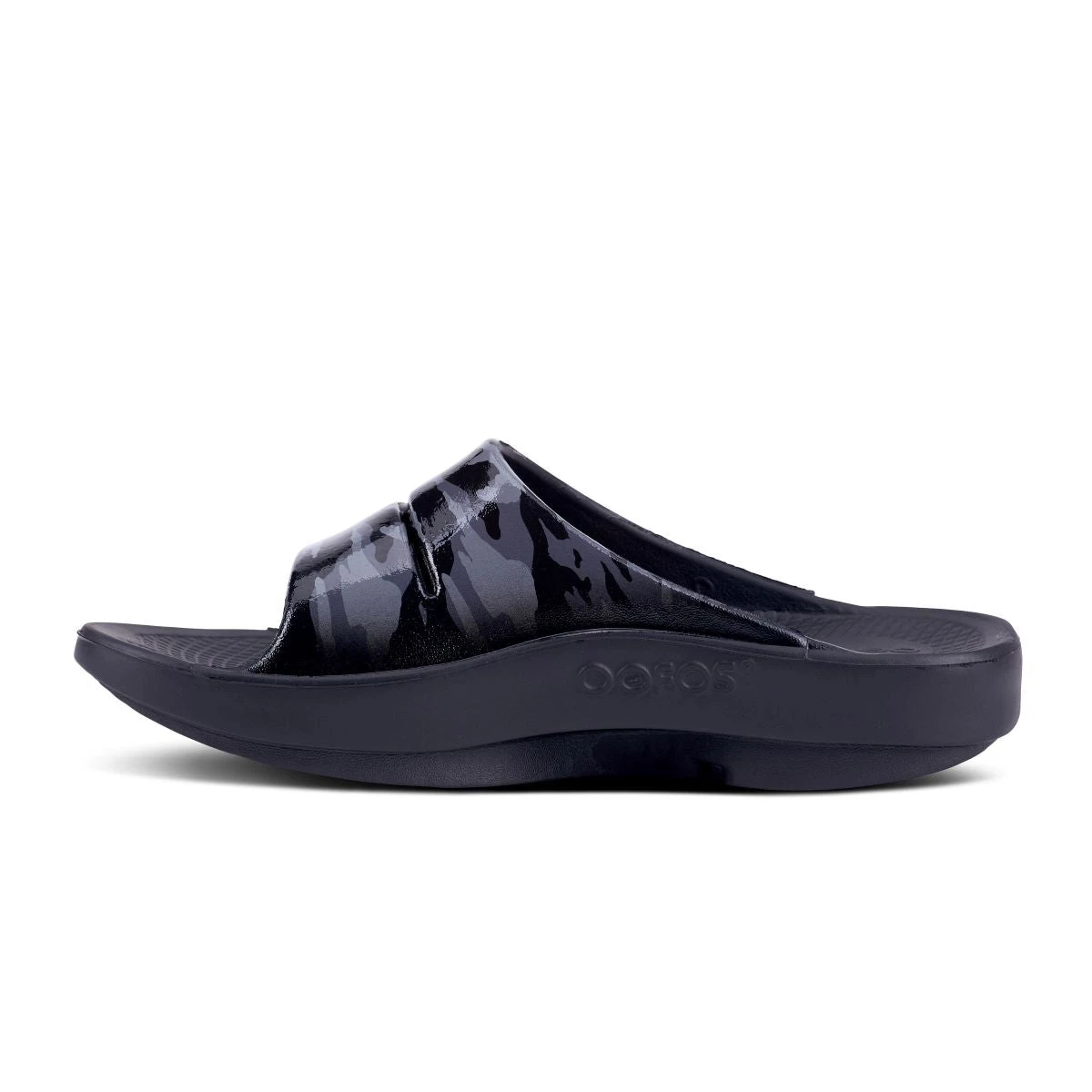 'OOFOS' Women's OOahh Slide Limited Edition - Black / Gray / Camo - Image 7